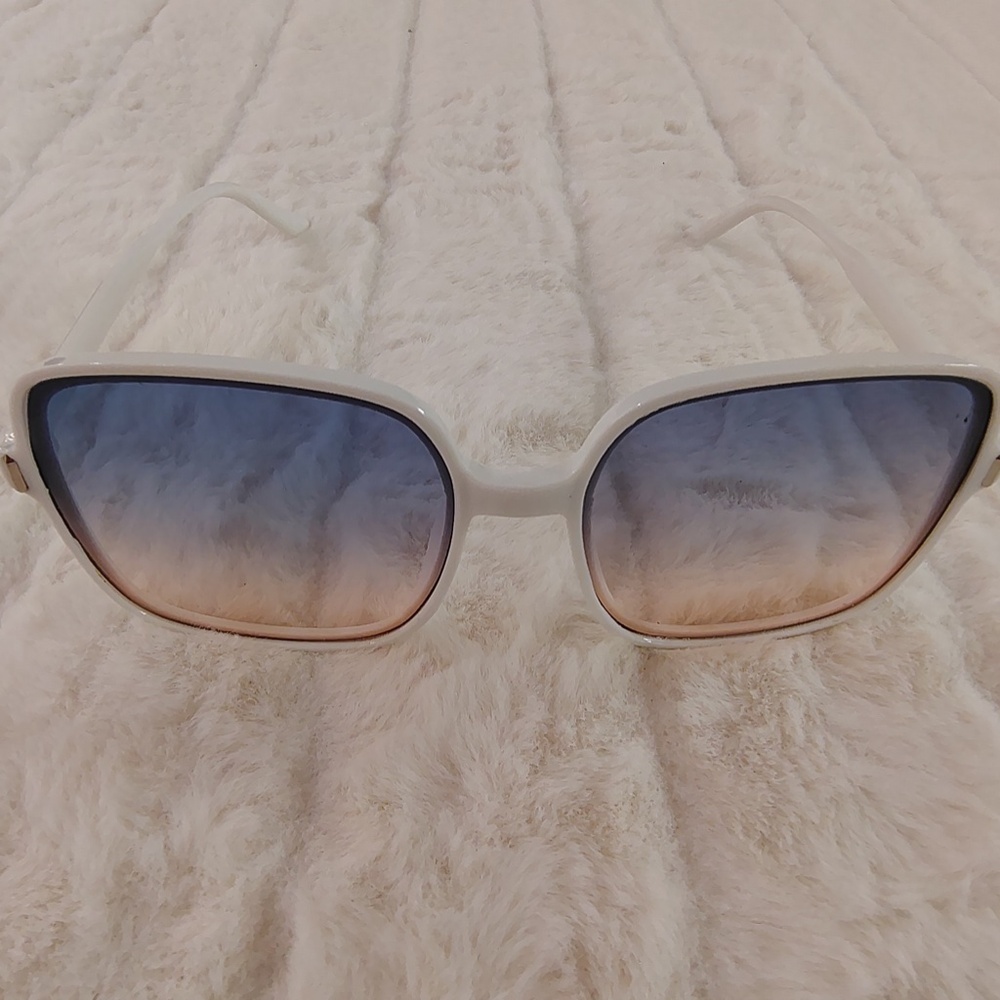 sunglasses - Picture 3 of 3